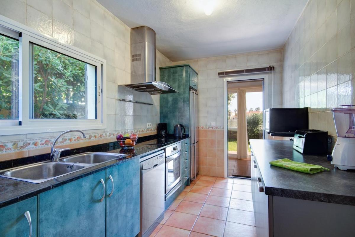 Villa Fiesta Cala'N Blanes  Eksteriør billede